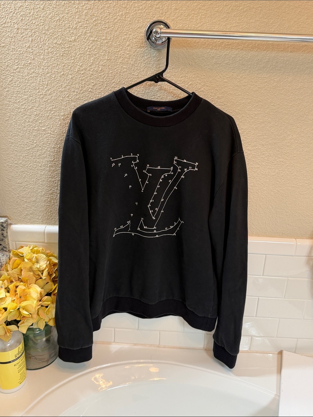 Louis Vuitton Authentic Stitch Sweatshirt. Black. Medium . EUC